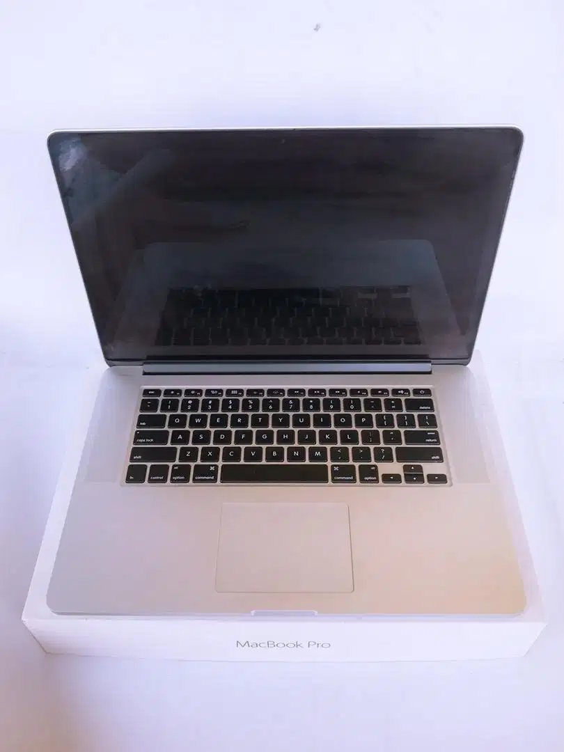 Macbook pro retina 15 inch 2015 NEGO