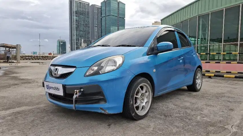 FAVORIT TDP 8Jt Honda Brio 1.3 Sports E Bensin-AT 2013 Biru /