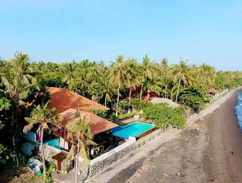 VILLA BEACH FRONT DI DAERAH AIR SANIH BULELENG - BALI