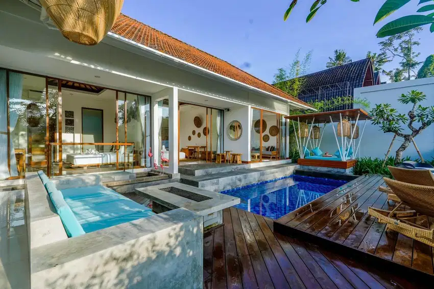 SUPER LUXURY MODERN VILLAS LOS SUNGAI DI PANTAI NYANYI - TABANAN