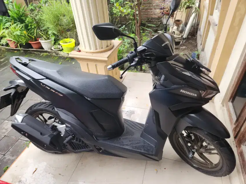 Vario 125 keyless hitam gols