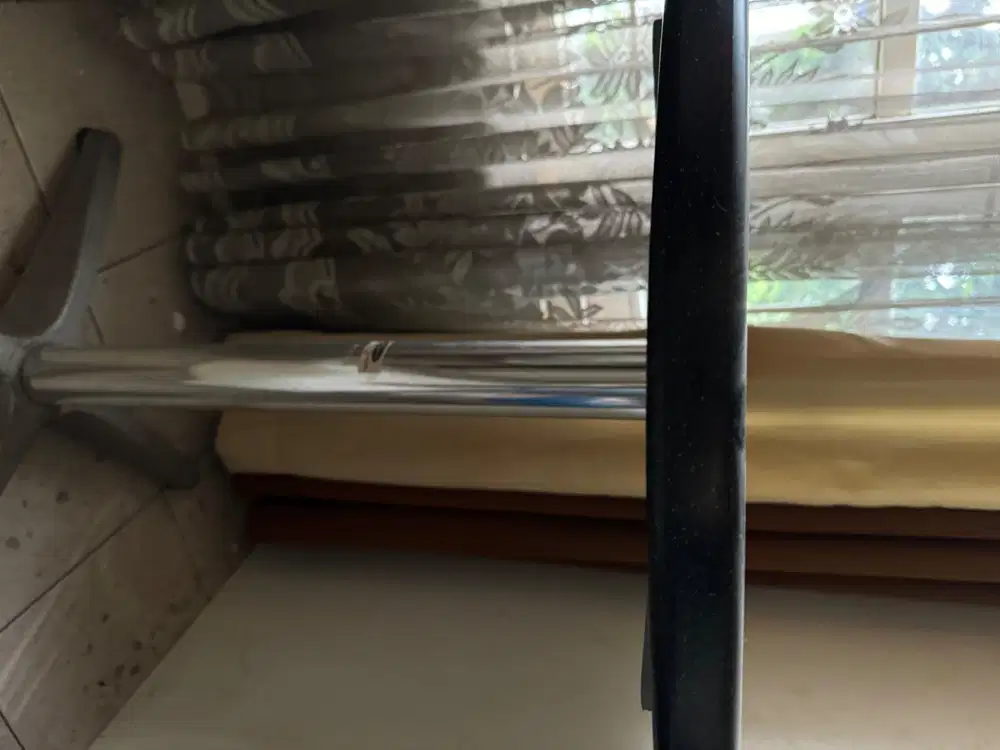 Meja rias bulat uk 60x60cm