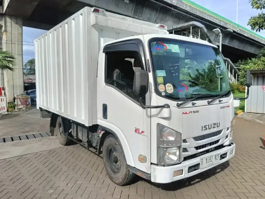 Isuzu elf nlr giga cde 55 colt diesel engkel box 2017 container 2018