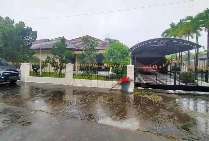 Jual Rumah Mewah Luas Siap Huni Posisi Hook Suhada Pontianak