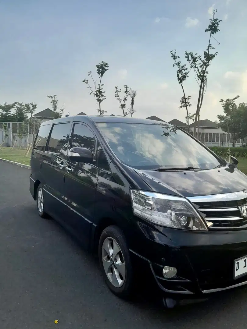 Toyota Alphard 2.4 v cbu 2006 black hitam kota bandung mulus terawat