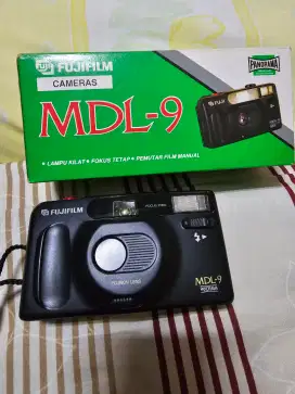 Fujifilm mdl 5 / mdl 9 bekas like new, terawat kamera analog jadu(