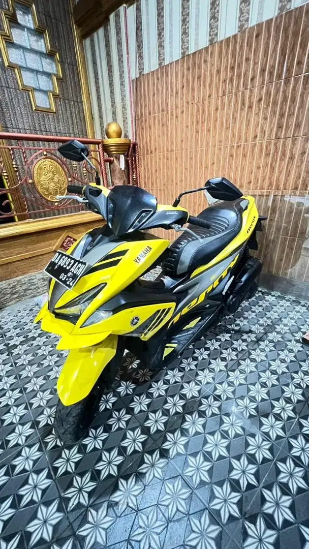 Aerox 2018 warna kuning