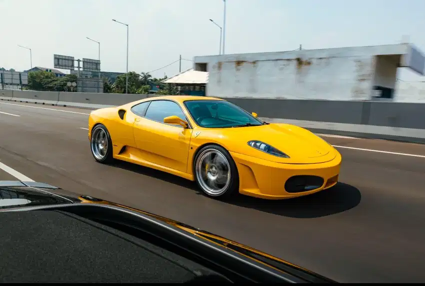 Ferrari F430 2006 giallo modena