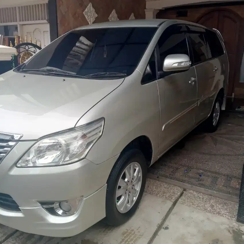 Innova 2.0 G LUXURY Automatic 2012