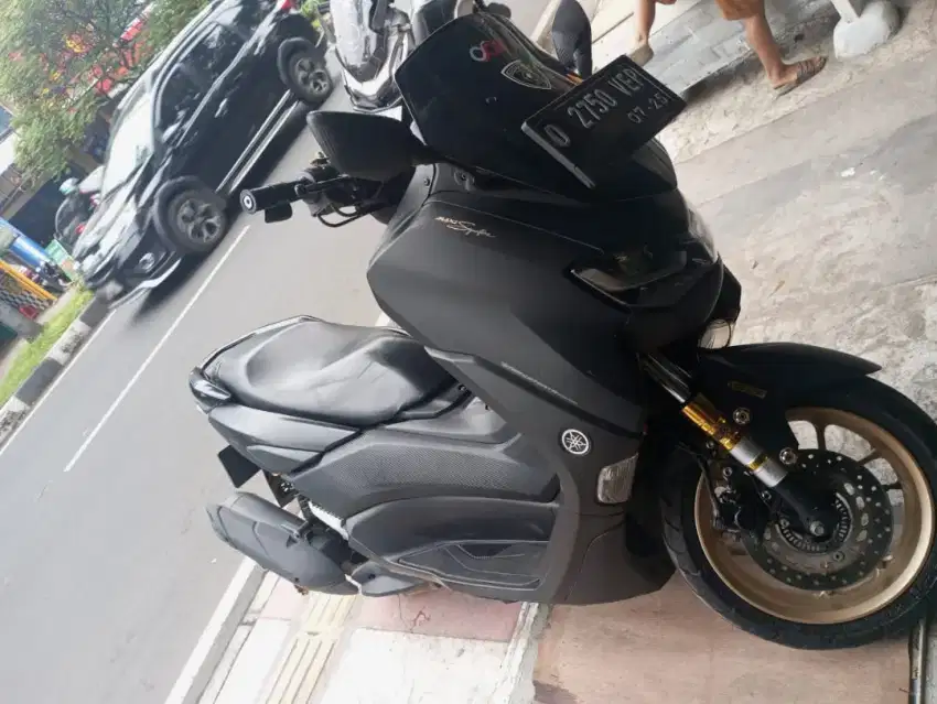 Yamaha nmax hitam