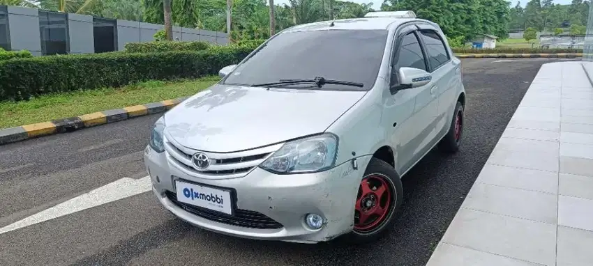 Pajak Panjang -  Toyota Etios Valco 1.2 E Bensin MT 2013 Silver KYR