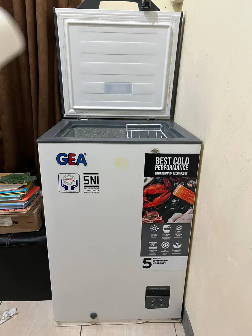 Jual Kulkas Freezer GEA 100 Liter (bekas seperti baru)