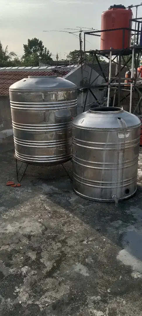 Penampung bak air toren ada yang besar dan kecil bahan dari stainless