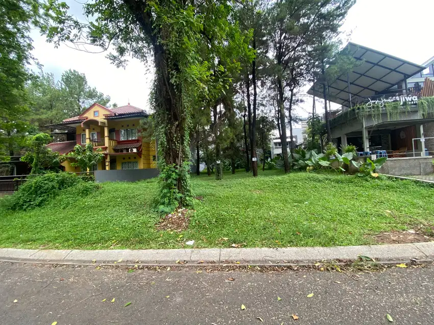 TANAH DI BOULEVARD COCOK UNTUK USAHA CAFE ATAU RESTO