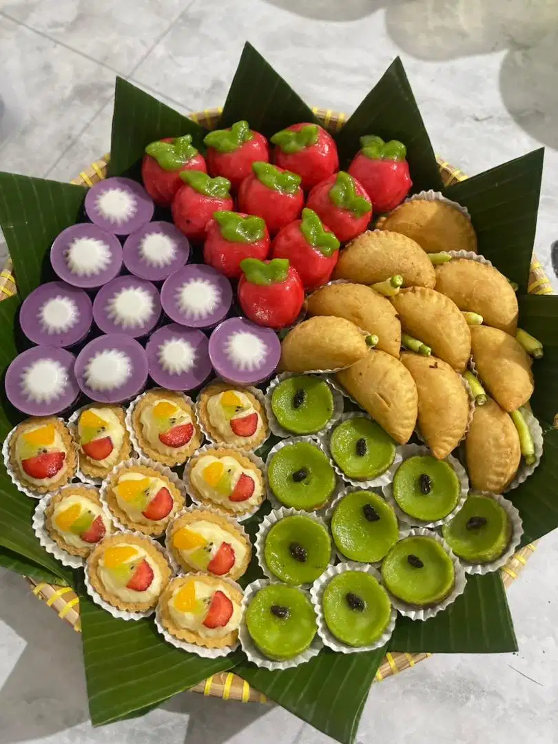 Produksi kue basah