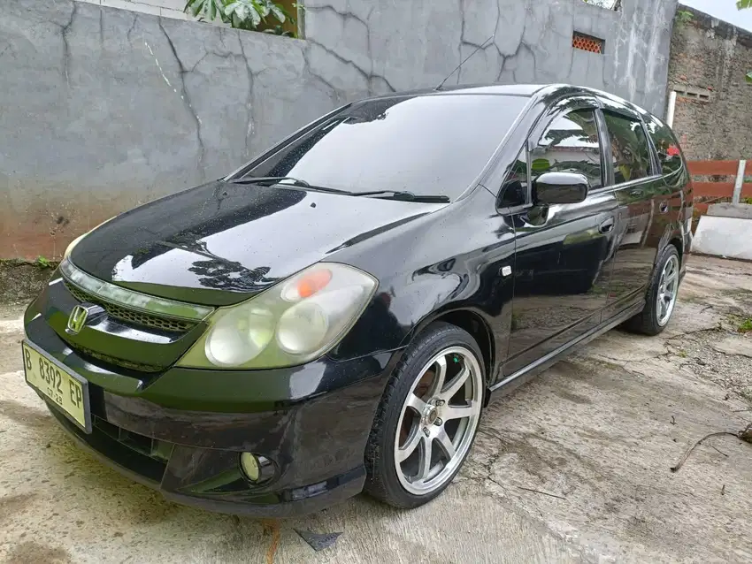 Honda Stream 2,0 AT 2005