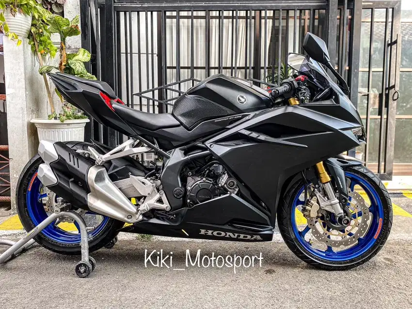 Cbr 250 rr abs 2017 plat AA km rendah