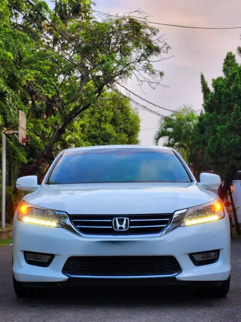 Accord vtil 2013 cash only 185jt