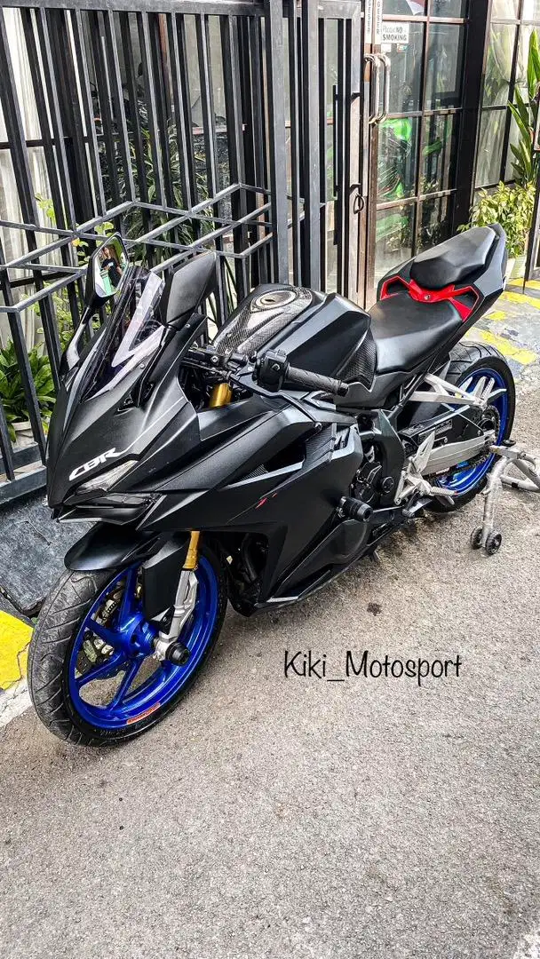 Cbr 250 rr abs 2017 plat AA istimewa