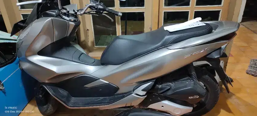 Honda PCX 2019 silver