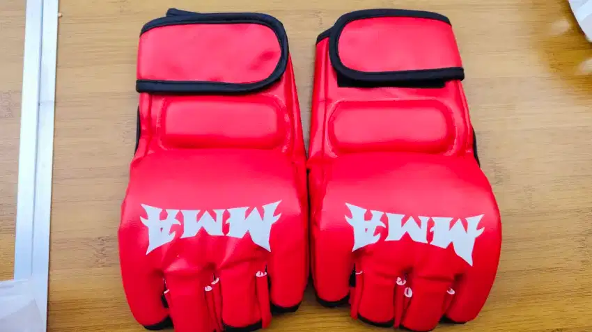 Sarung Tinju

Muaythai MMA Taekwondo Tinju Merah