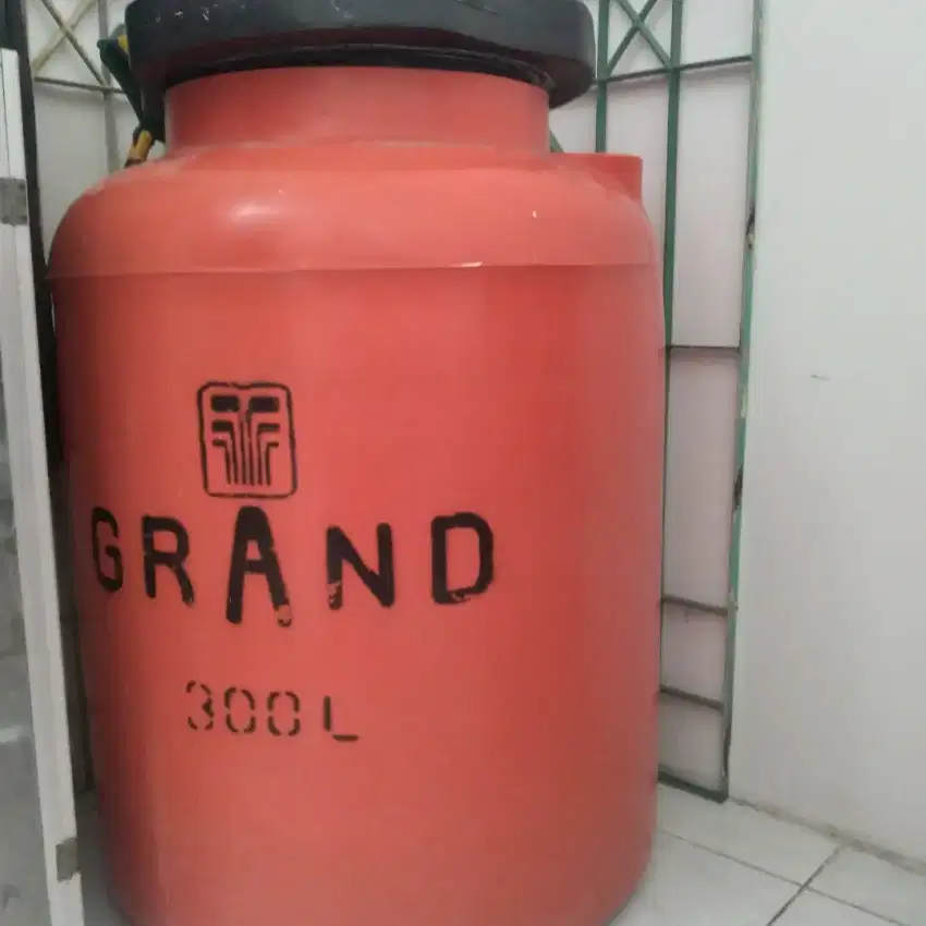 Tangki air grand 300 liter