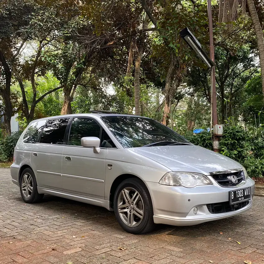 Honda Odyssey RA6 Absolute 2003