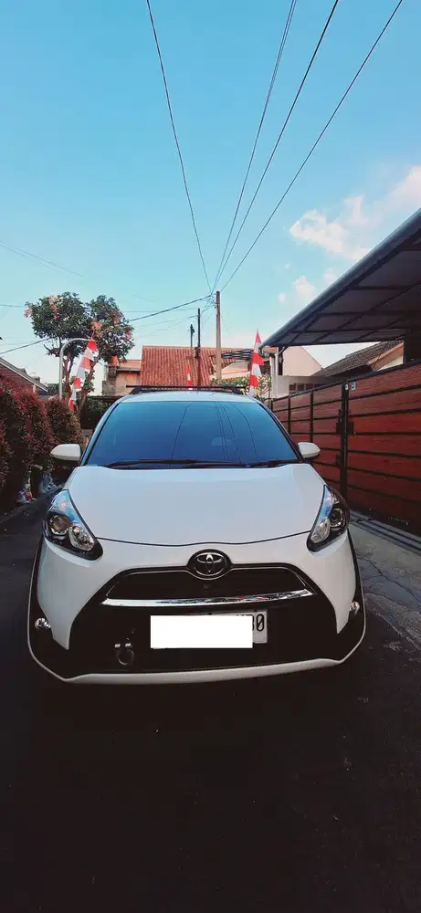Toyota Sienta G AT 2017 LOW KM