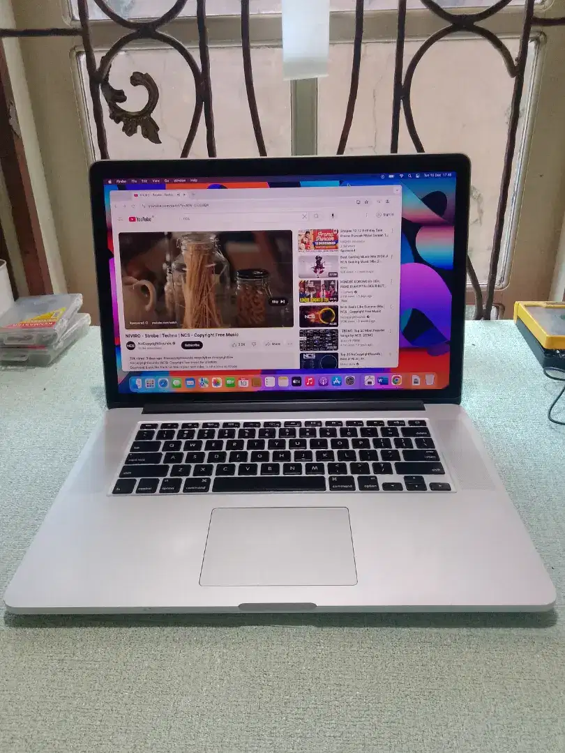 Macbook pro 15 2015 core i7 ram 16