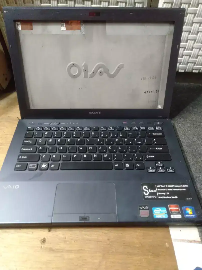 sony vaio i3 2330M dan acer E1 410