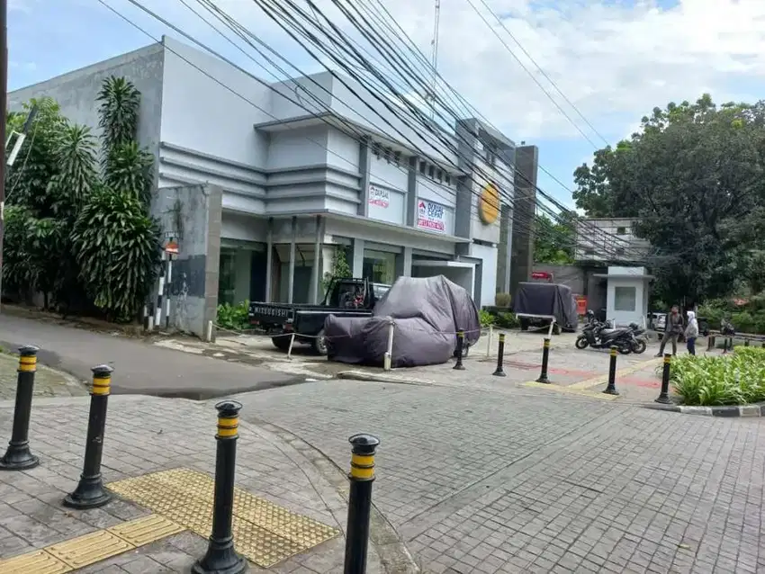 Dijual Rumah kantor pinggir Jalan Raya Barito Kebayoran Baru Jaksel