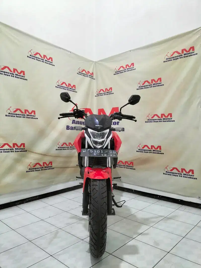 Unit istimewa Km 2 Ribu Honda CB 150R SE Tahun 2020 warna merah