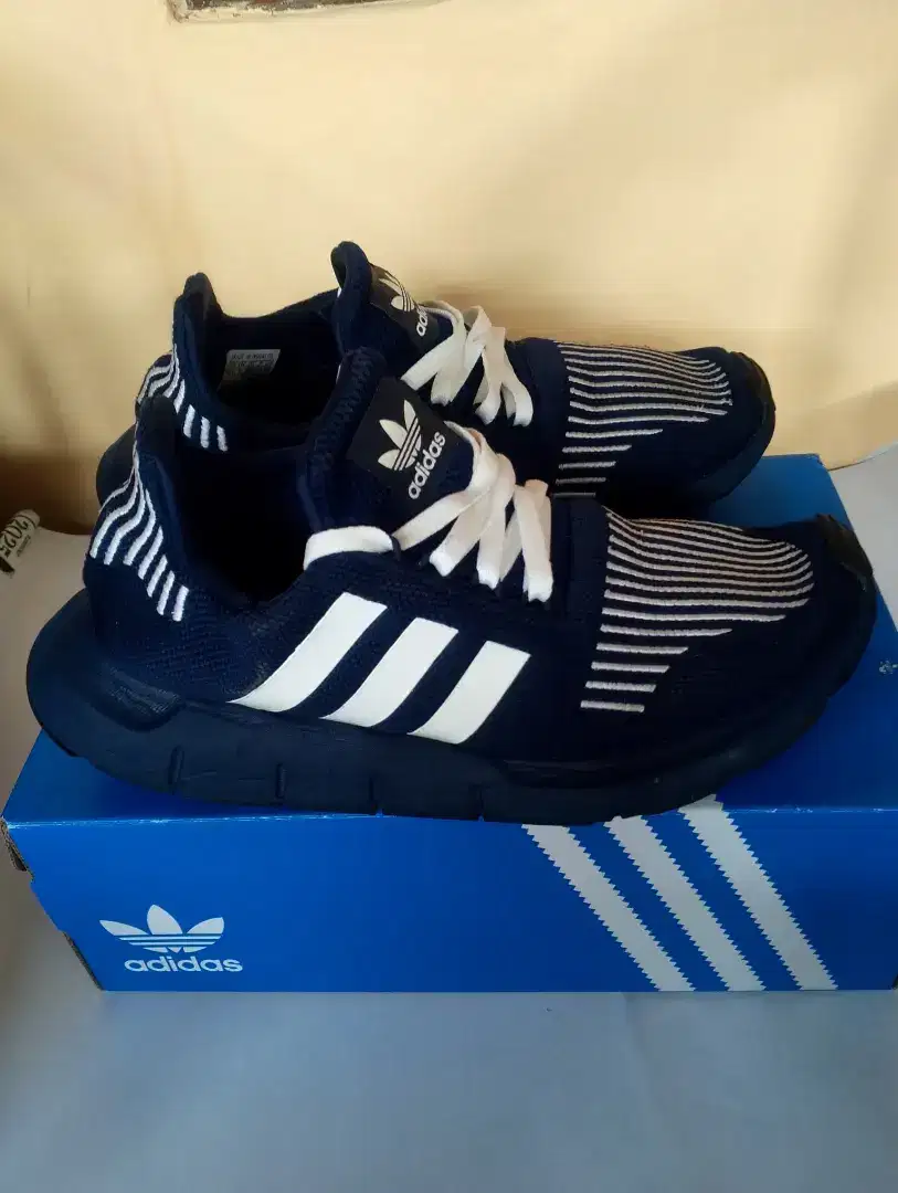 Sepatu Adidas original