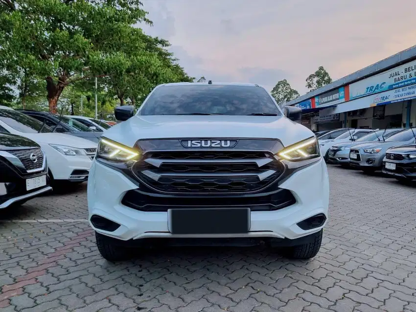 ISUZU MU-X 4x4 AT 2023 HARGA CASH PROMO MURAH MOBIL TERAWAT SIAP PAKAI