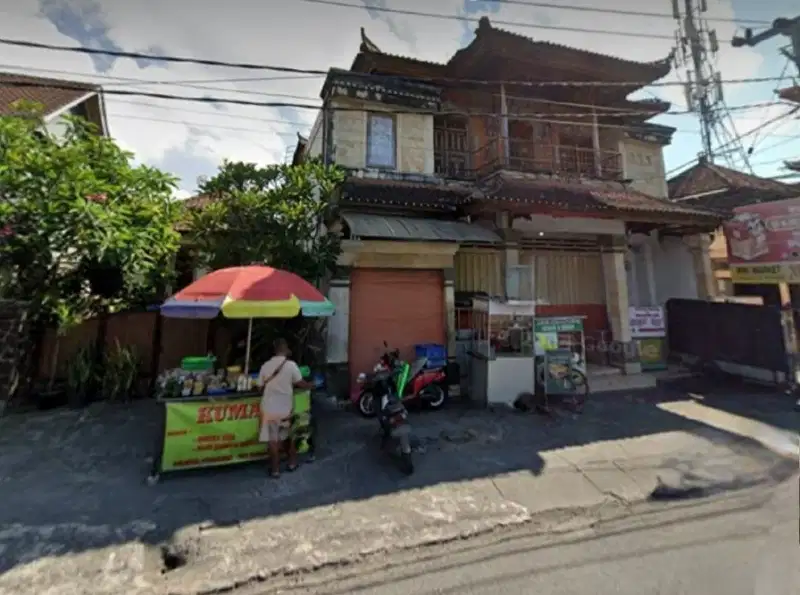 Rumah dan Toko Hook di Sidakarya