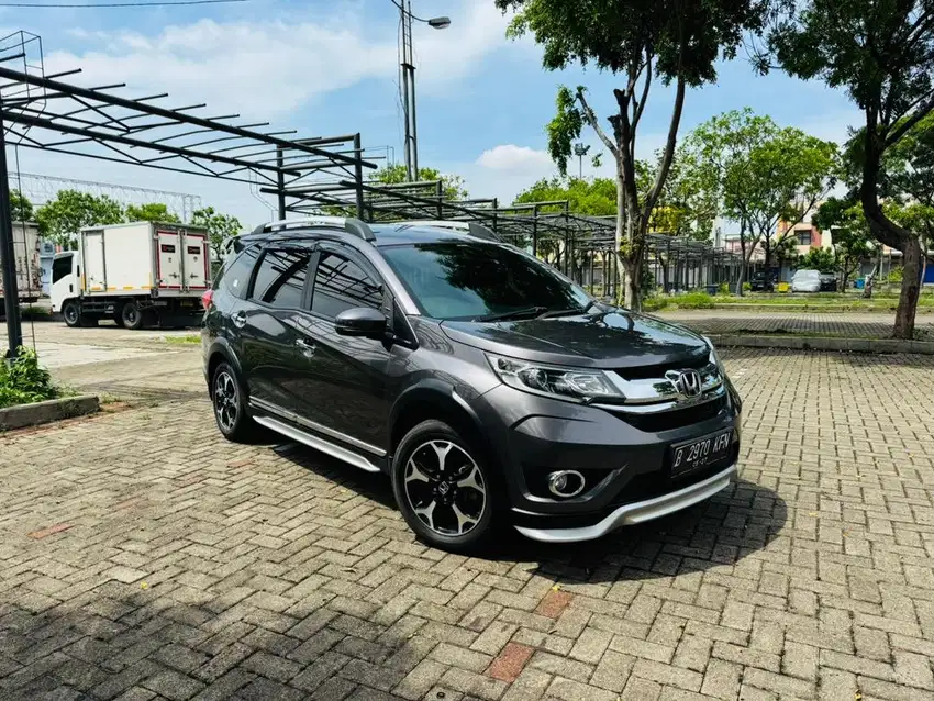 Honda BRV E Prestige Automatic tahun 2017