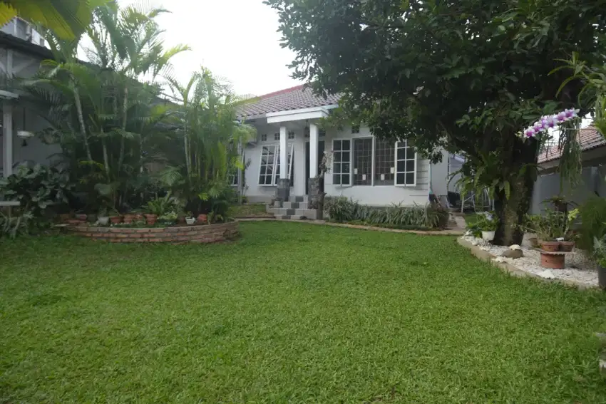 Jual Rumah Second Asri Lingkungan Tenang di Pondok Ranggon