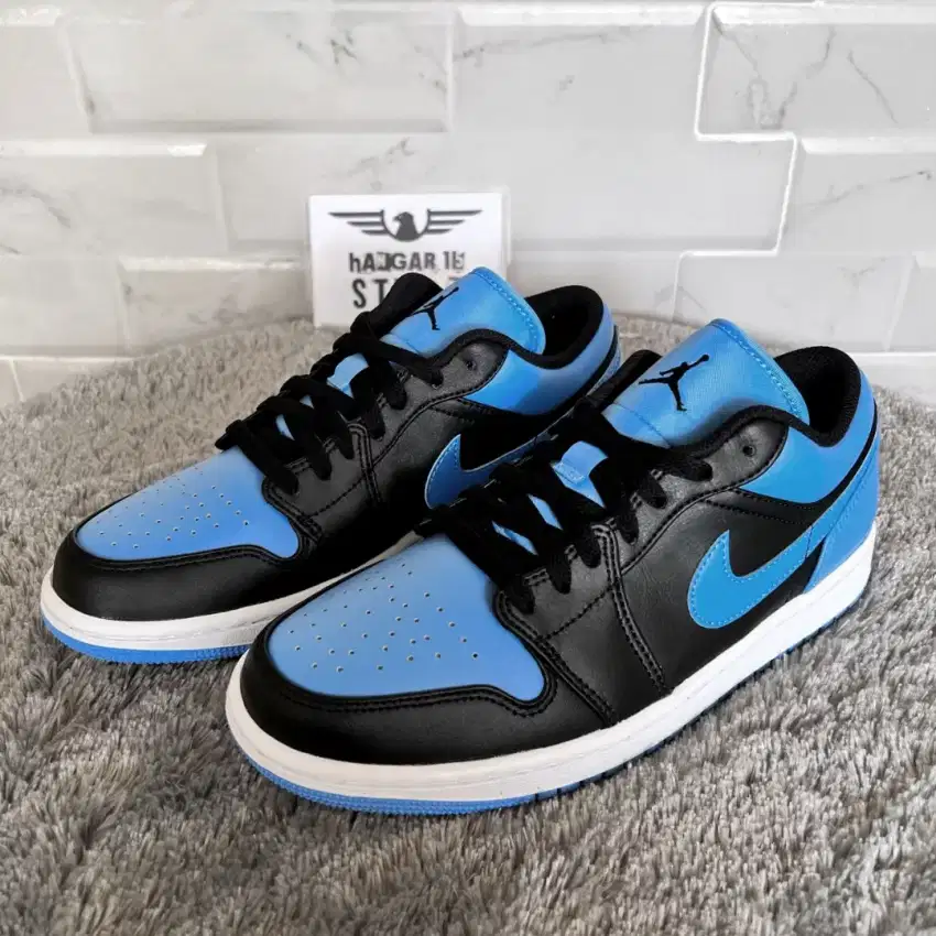 NIKE  JORDAN 1 LOW AUTHENTIC EUR 41 UNIVERSITY BLUE BLACK
