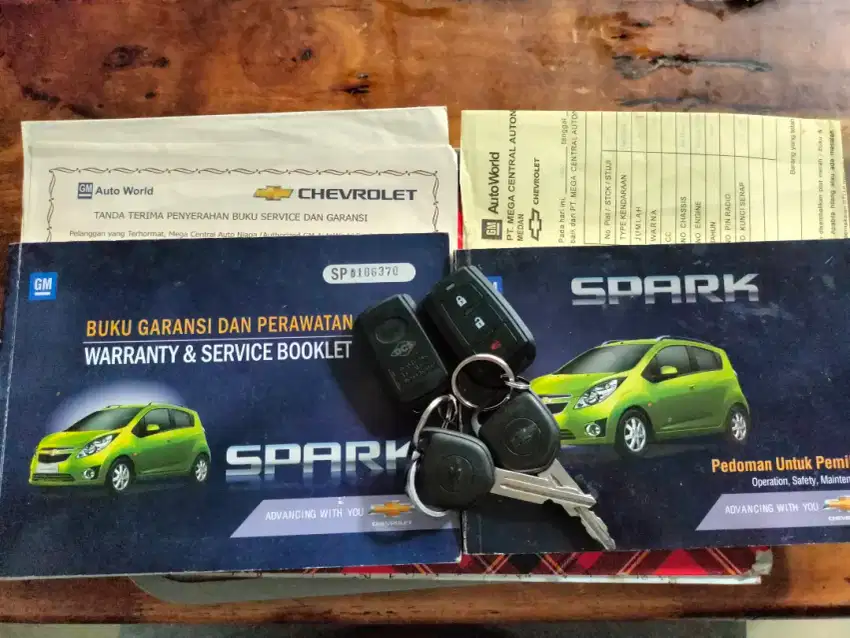 Chevrolet spark 2011 LT Manual