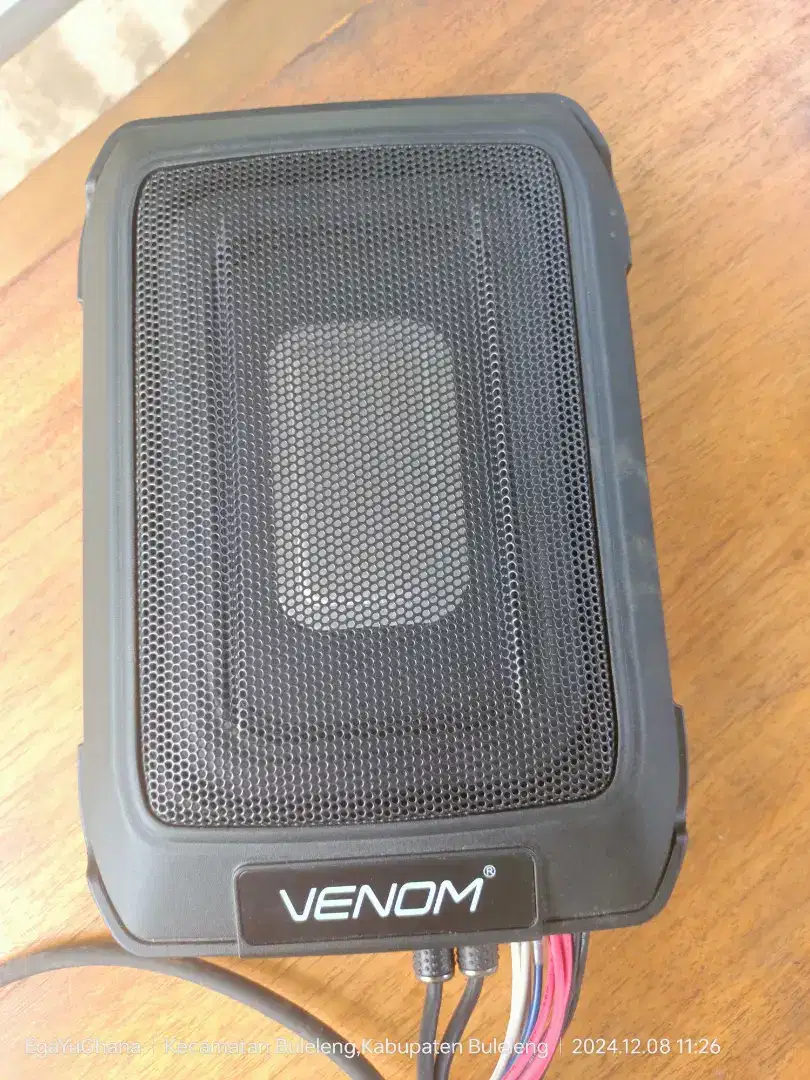 Subwoofer kolong VENOM