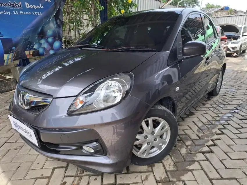 DP Rendah Honda Brio Satya 1.2 E Bensin-MT 2015 UYN