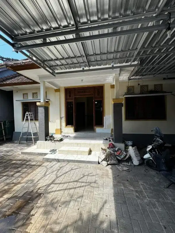 Di kontrakan rumah jalan Tukad Badung, Denpasar, Bali