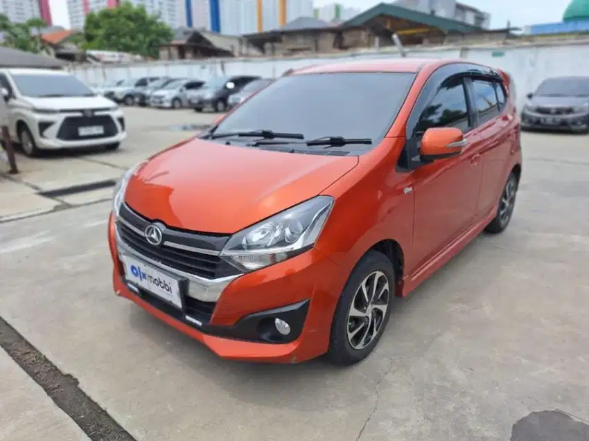 Daihatsu Ayla 1.2 R Bensin-MT 2018 Orange /