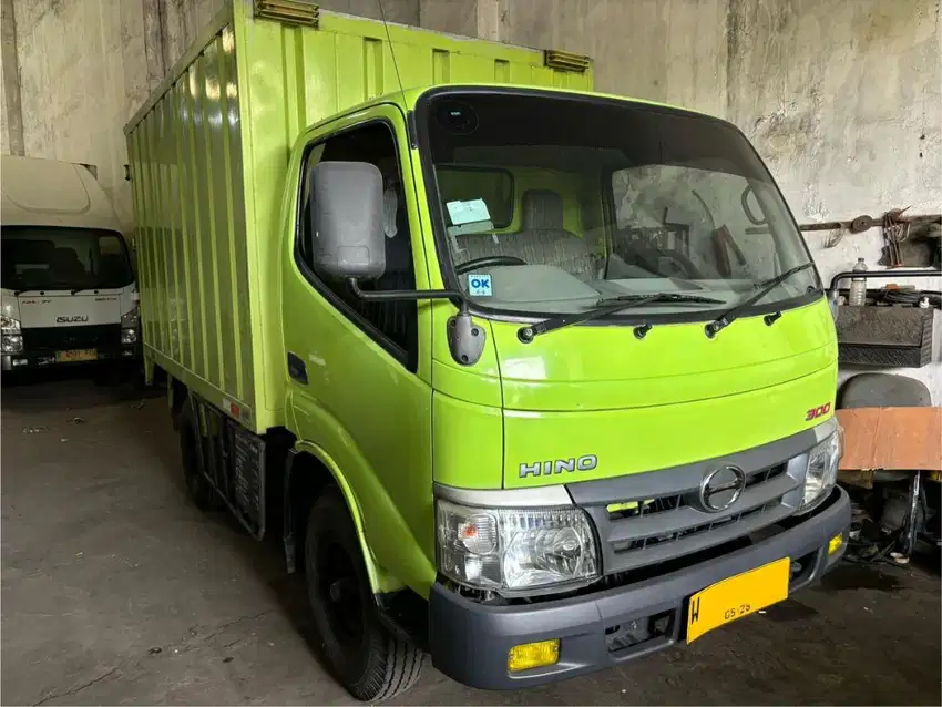 Hino Dutro 110SD Engkel box 2018 ori