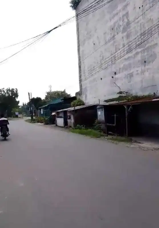 Tanah komersil pinggir jalan besar di krakatau