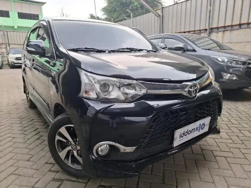 DP Rendah Toyota Avanza 1.5 Veloz Bensin-AT 2018 8RI B