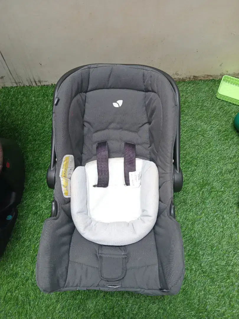 JOIE INFANT CARRIER CAR SEAT