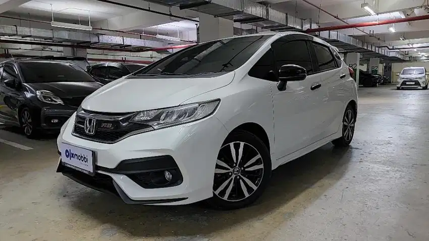 Honda Jazz 1.5 RS Bensin-MT 2019 Putih /