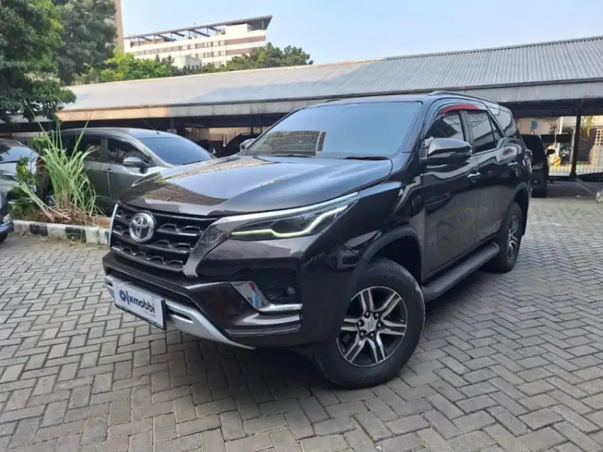 Toyota Fortuner 2.4 G Solar-AT 2020 Coklat /