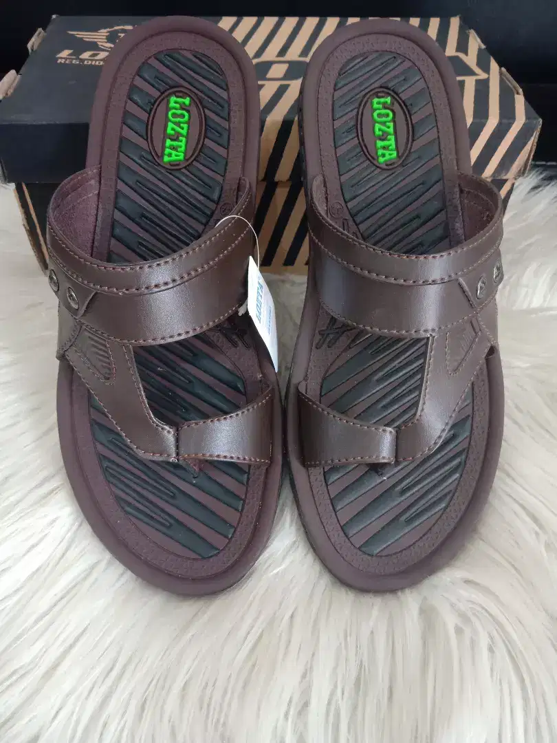 Sandal Lozta size 42